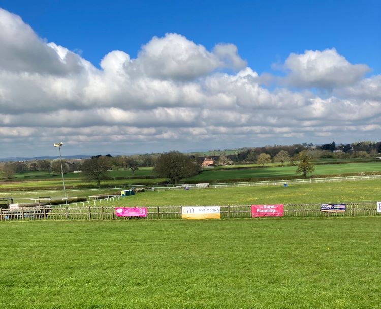 Cox Mahon at Chaddesley Corbett Racecourse