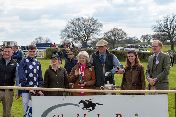 Cox Mahon at Chaddesley Corbett Racecourse